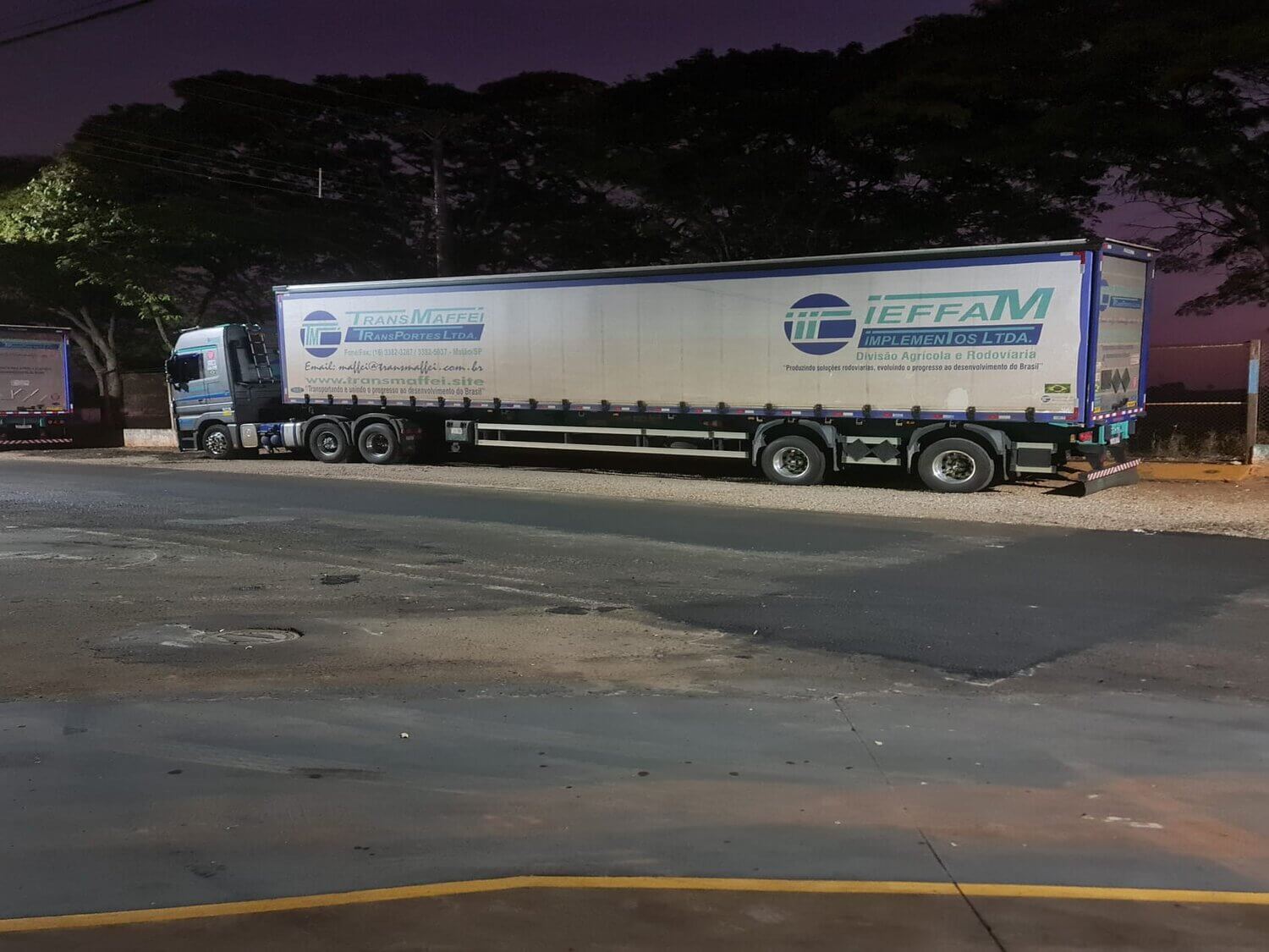 Veículo da frota da Transmaffei Transportes